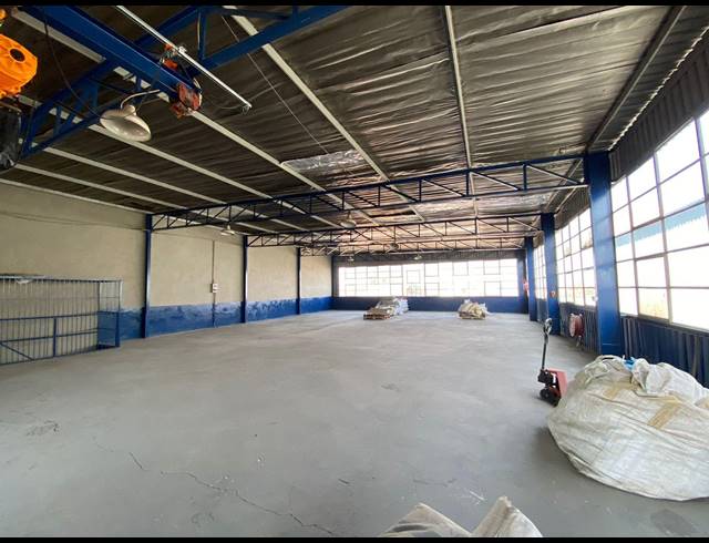 800M² WAREHOUSE FOR SALE IN DRIEHOEK